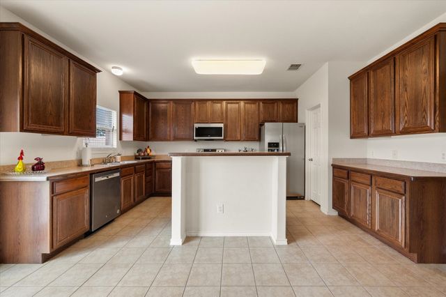 921 Winged Foot, Corsicana, TX 75110