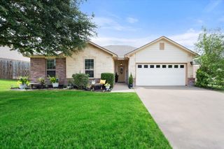 921 Winged Foot, Corsicana, TX 75110
