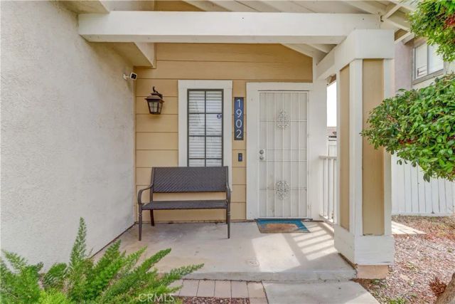 1902 W Westwind, Colton, CA 92324