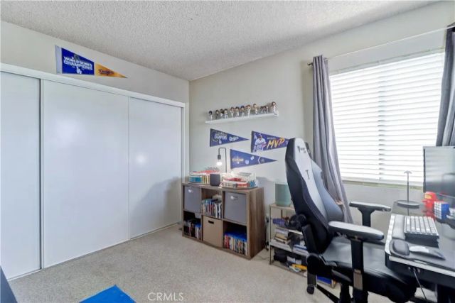 1902 W Westwind, Colton, CA 92324