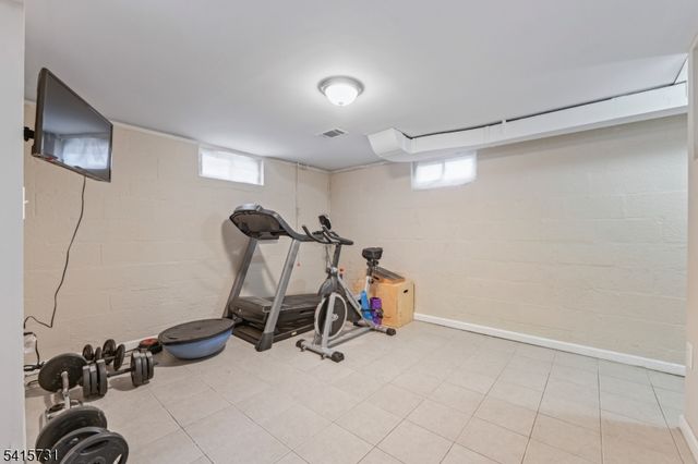 81 Jefferson Ave, Rockaway Twp., NJ 07801