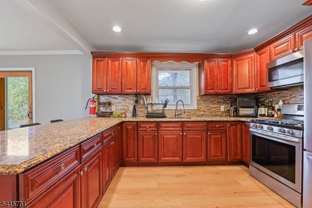 81 Jefferson Ave, Rockaway Twp., NJ 07801