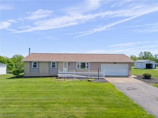 1830 Baird Avenue NE, Paris, OH 44669