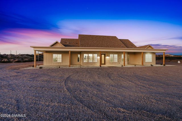 1635 Eclipse Road, Las Cruces, NM 88012