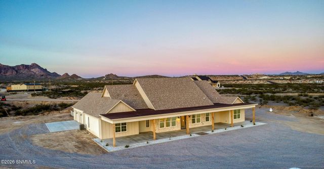 1635 Eclipse Road, Las Cruces, NM 88012