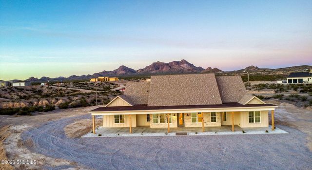 1635 Eclipse Road, Las Cruces, NM 88012