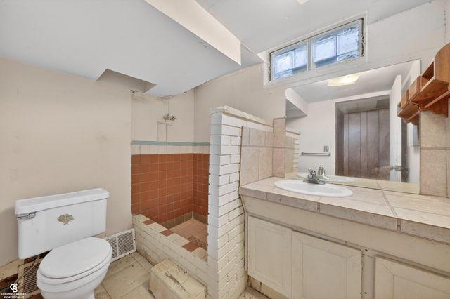 24099 Pingree Avenue, Warren, MI 48089