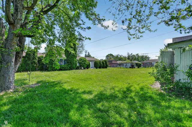 24099 Pingree Avenue, Warren, MI 48089