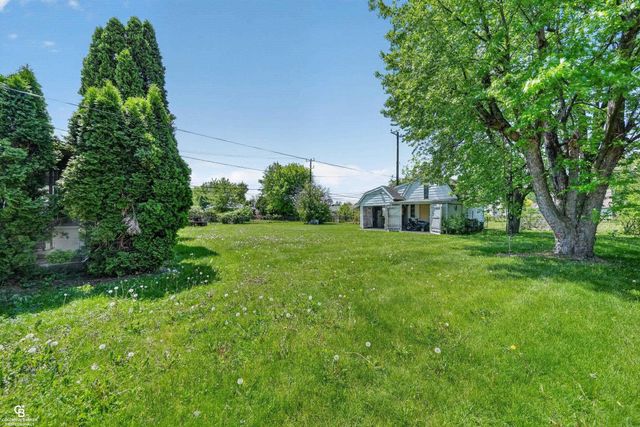 24099 Pingree Avenue, Warren, MI 48089