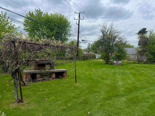 24099 Pingree Avenue, Warren, MI 48089