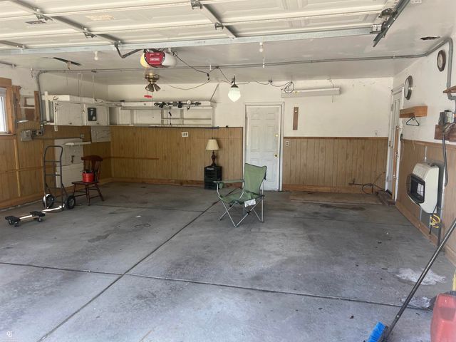 24099 Pingree Avenue, Warren, MI 48089