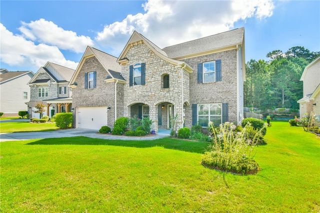 580 La Perla Drive, Sugar Hill, GA 30518