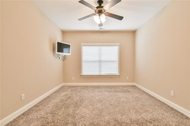 580 La Perla Drive, Sugar Hill, GA 30518
