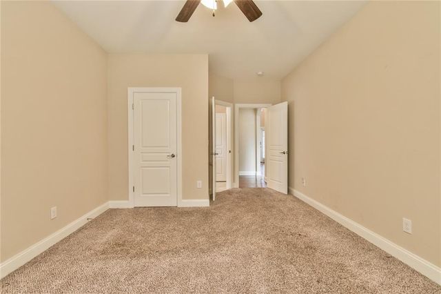 580 La Perla Drive, Sugar Hill, GA 30518