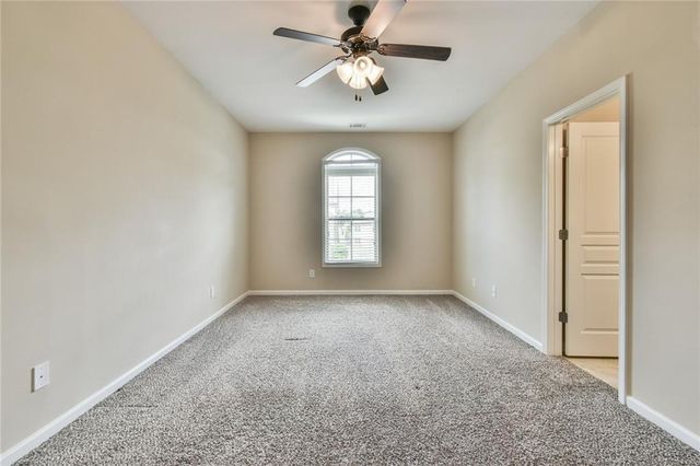 580 La Perla Drive, Sugar Hill, GA 30518