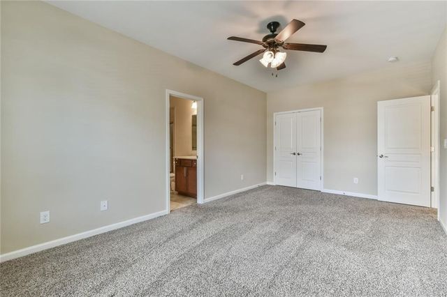 580 La Perla Drive, Sugar Hill, GA 30518