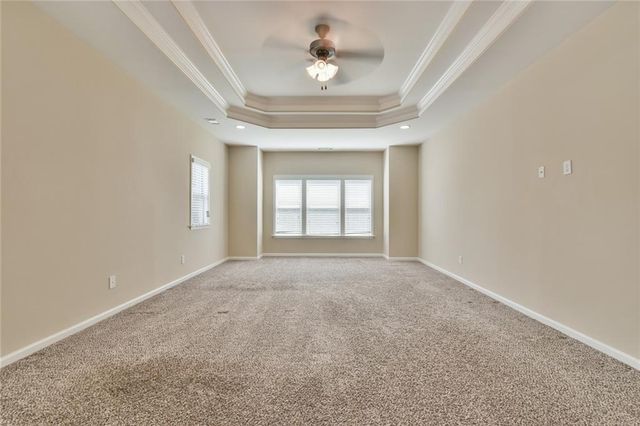 580 La Perla Drive, Sugar Hill, GA 30518