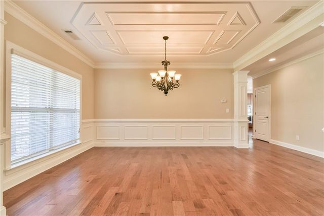 580 La Perla Drive, Sugar Hill, GA 30518
