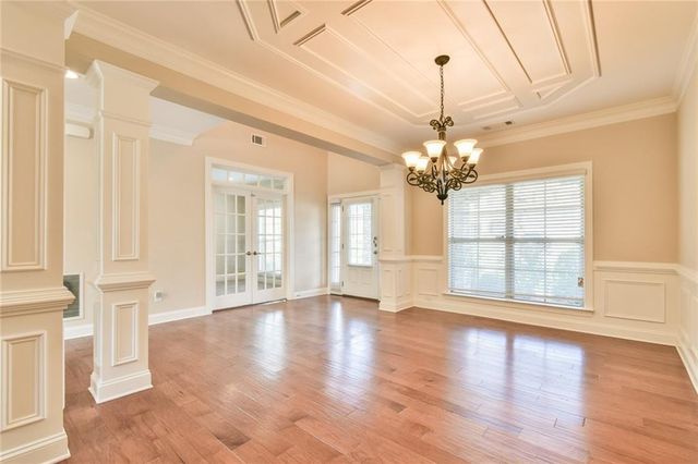 580 La Perla Drive, Sugar Hill, GA 30518