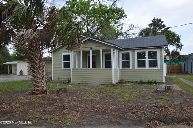 311 CHESTNUT Drive, Jacksonville, FL 32208