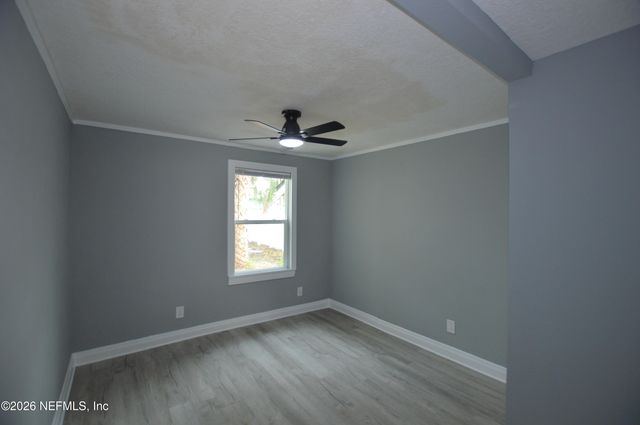 311 CHESTNUT Drive, Jacksonville, FL 32208