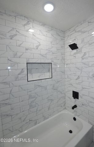 311 CHESTNUT Drive, Jacksonville, FL 32208