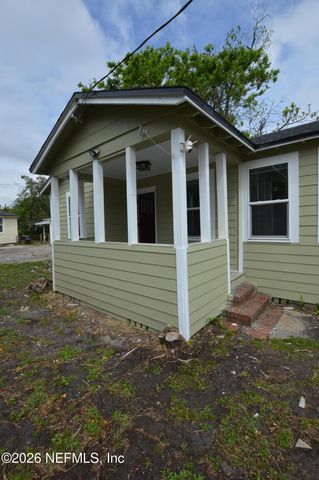 311 CHESTNUT Drive, Jacksonville, FL 32208