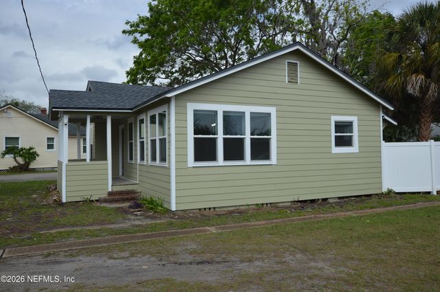 311 CHESTNUT Drive, Jacksonville, FL 32208