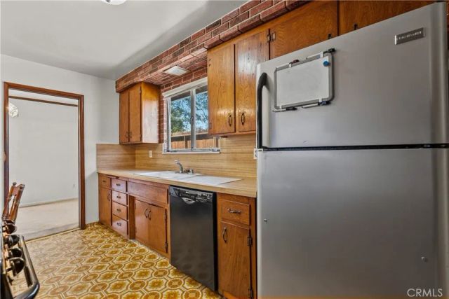 23050 Mobile Street, West Hills, CA 91307