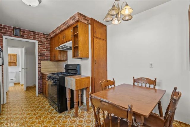 23050 Mobile Street, West Hills, CA 91307