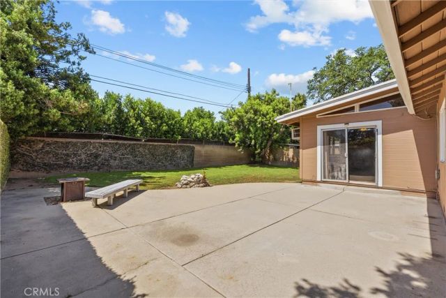 23050 Mobile Street, West Hills, CA 91307