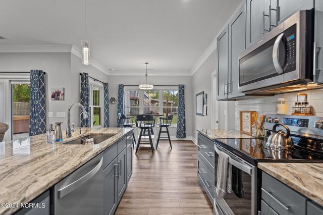 2463 Hoover Road, Hampstead, NC 28443