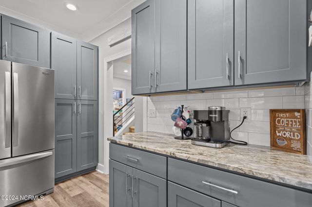2463 Hoover Road, Hampstead, NC 28443