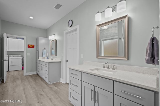 2463 Hoover Road, Hampstead, NC 28443