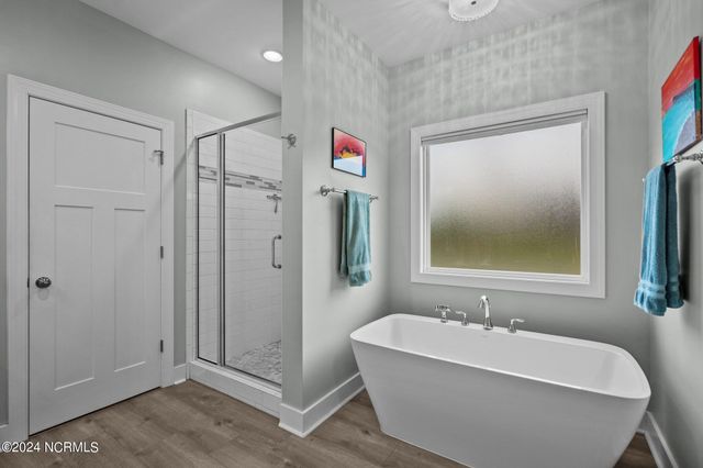 2463 Hoover Road, Hampstead, NC 28443