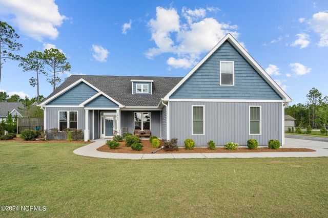 2463 Hoover Road, Hampstead, NC 28443