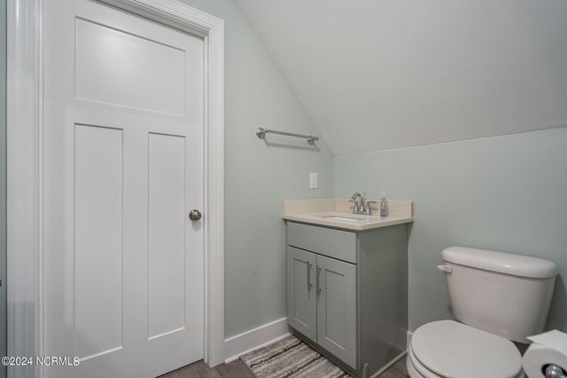2463 Hoover Road, Hampstead, NC 28443