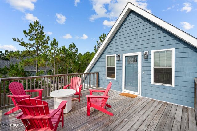 2463 Hoover Road, Hampstead, NC 28443
