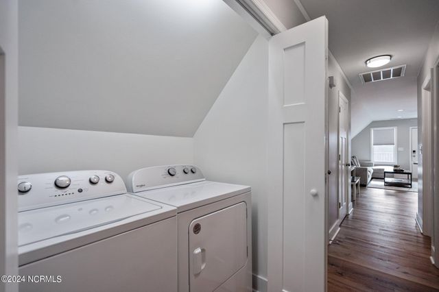 2463 Hoover Road, Hampstead, NC 28443