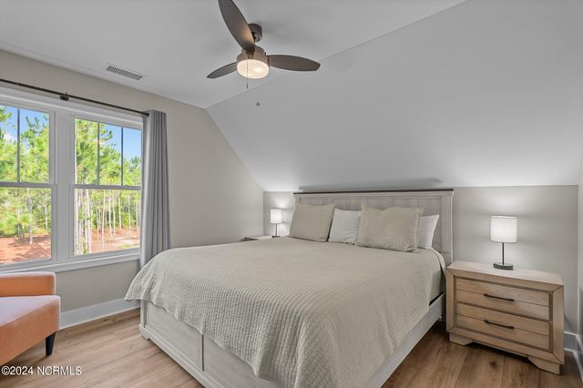 2463 Hoover Road, Hampstead, NC 28443