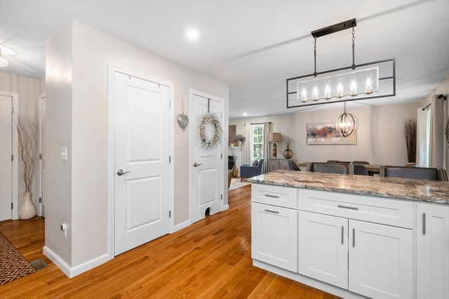 16 Farnum St, Uxbridge, MA 01569