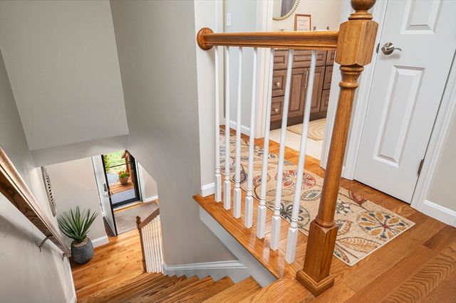 16 Farnum St, Uxbridge, MA 01569