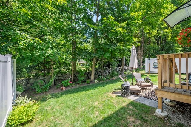 16 Farnum St, Uxbridge, MA 01569