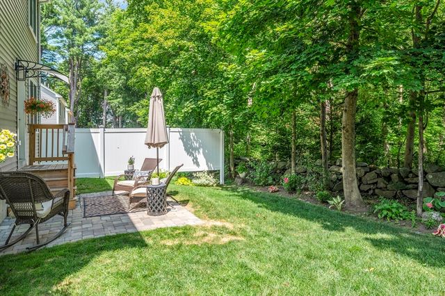 16 Farnum St, Uxbridge, MA 01569