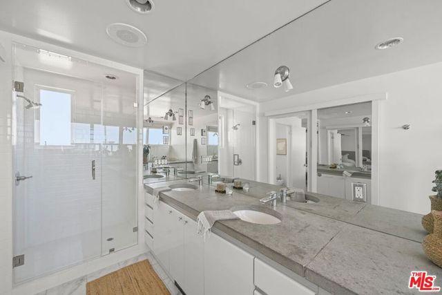 6 Voyage Street 204, Marina Del Rey, CA 90292