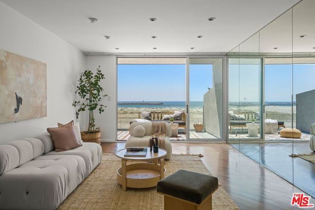 6 Voyage Street 204, Marina Del Rey, CA 90292
