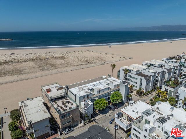 6 Voyage Street 204, Marina Del Rey, CA 90292