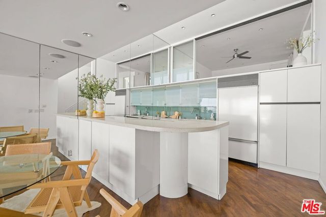 6 Voyage Street 204, Marina Del Rey, CA 90292