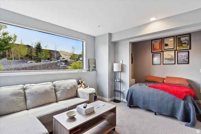 6260 E HAWKS LN, Huntsville, UT 84317