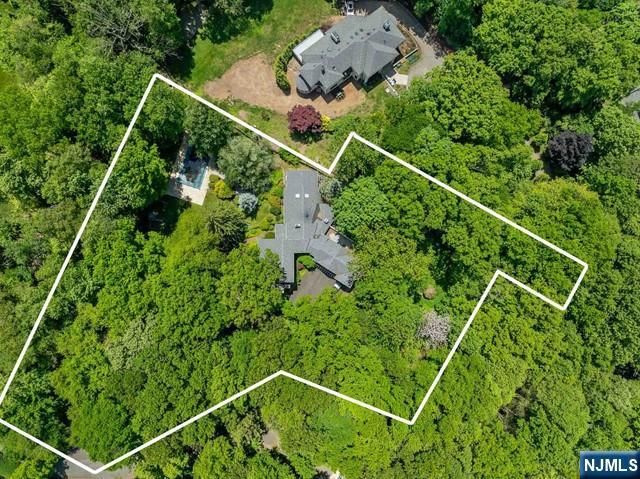 3 Lambs Lane, Cresskill, NJ 07626